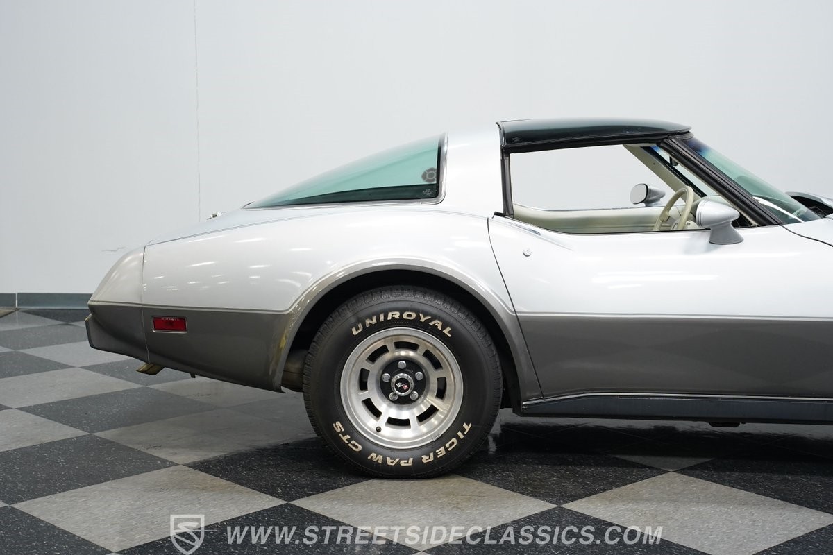 Chevrolet-Corvette-1978-Coupe-27