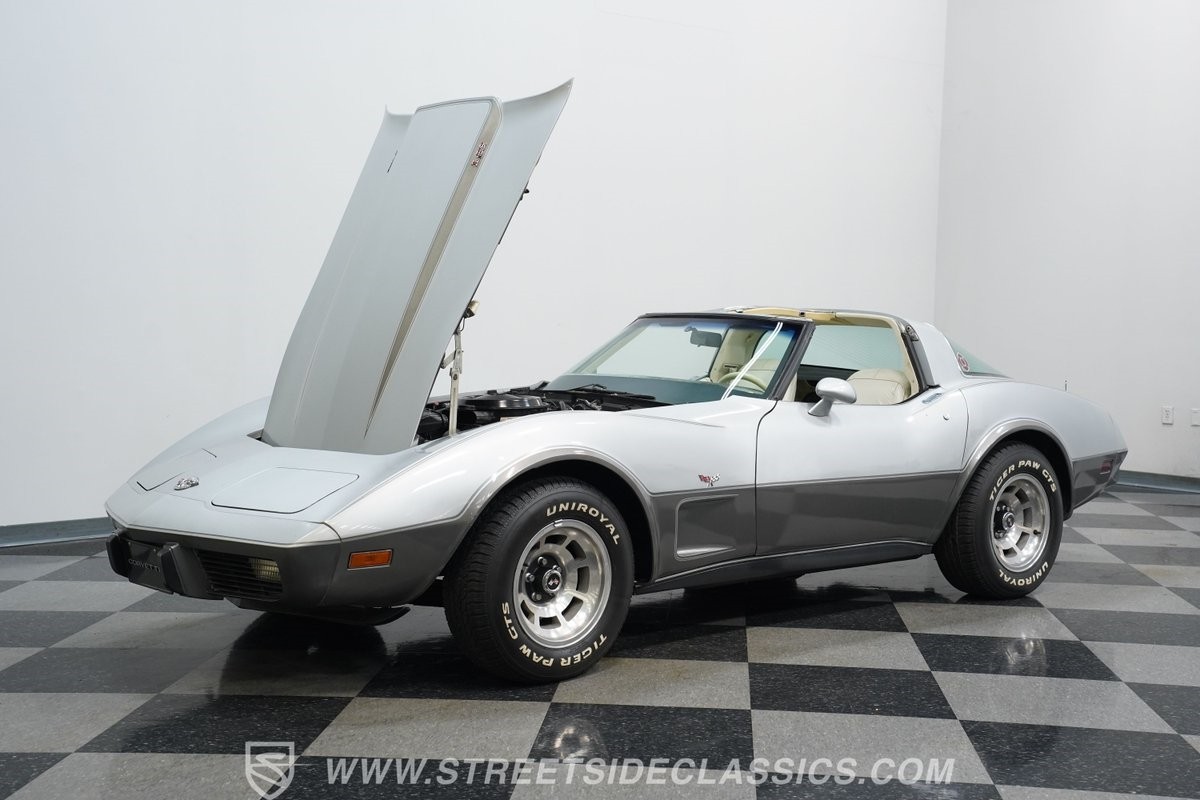 Chevrolet-Corvette-1978-Coupe-29