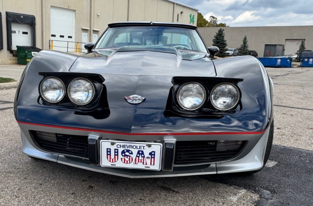 Chevrolet-Corvette-1978-Coupe-3