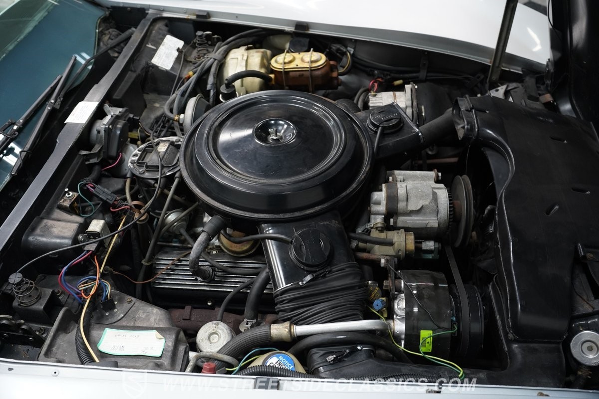 Chevrolet-Corvette-1978-Coupe-33