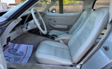 Chevrolet-Corvette-1978-Coupe-36