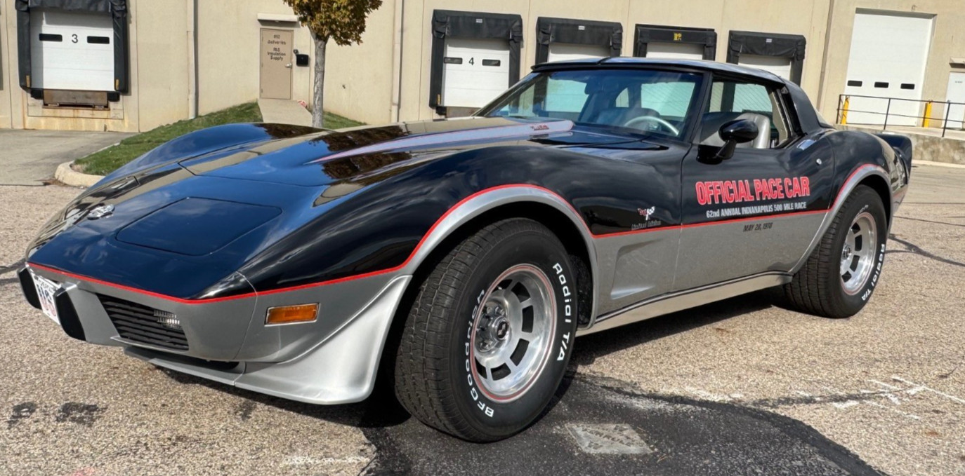 Chevrolet-Corvette-1978-Coupe-4