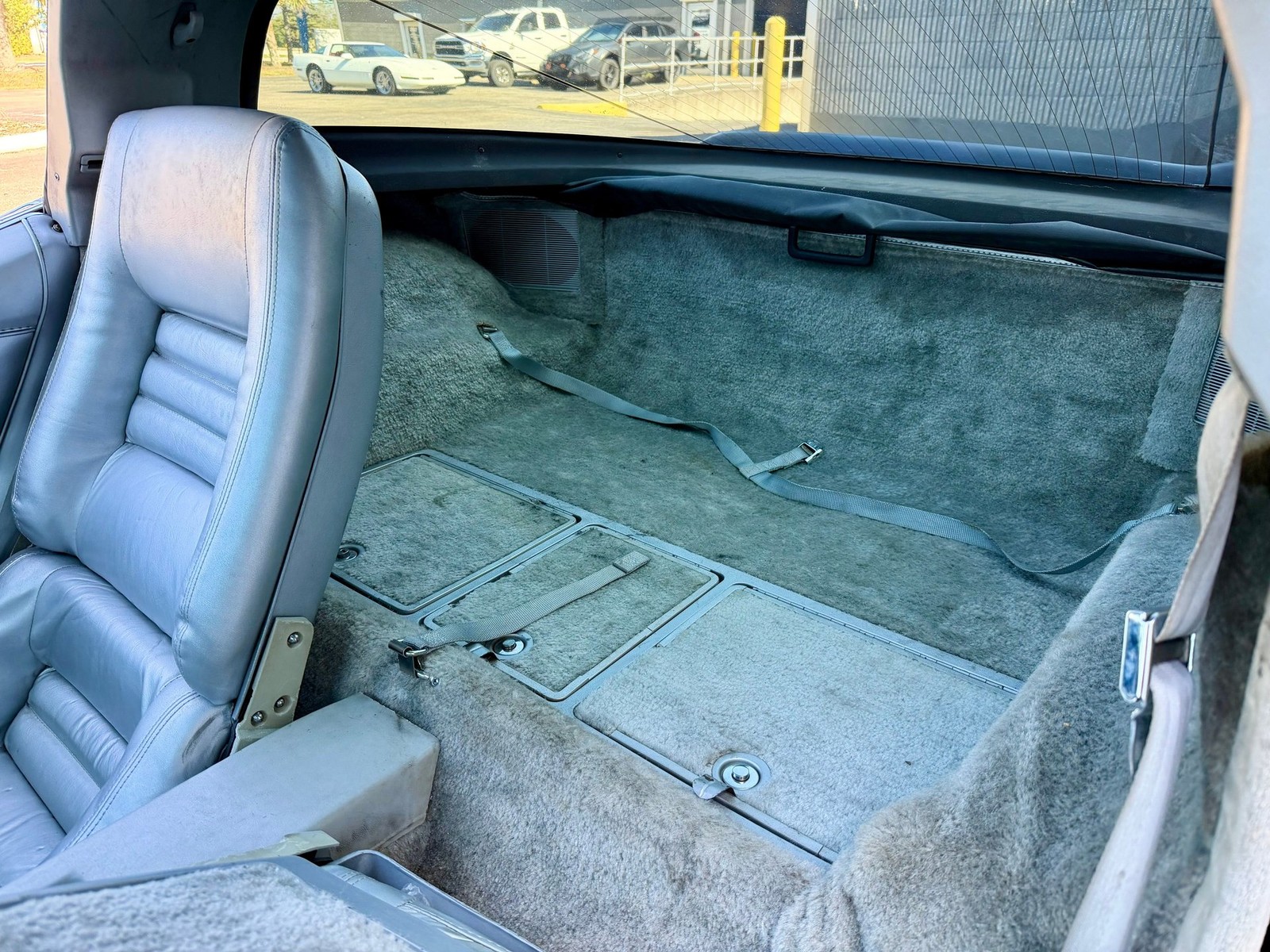 Chevrolet-Corvette-1978-Coupe-4