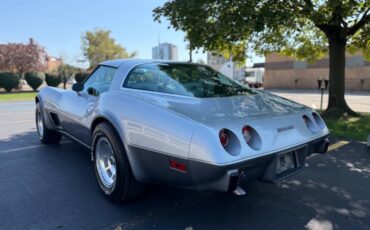 Chevrolet-Corvette-1978-Coupe-4