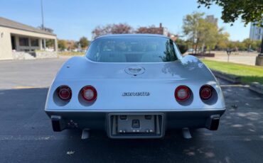 Chevrolet-Corvette-1978-Coupe-5