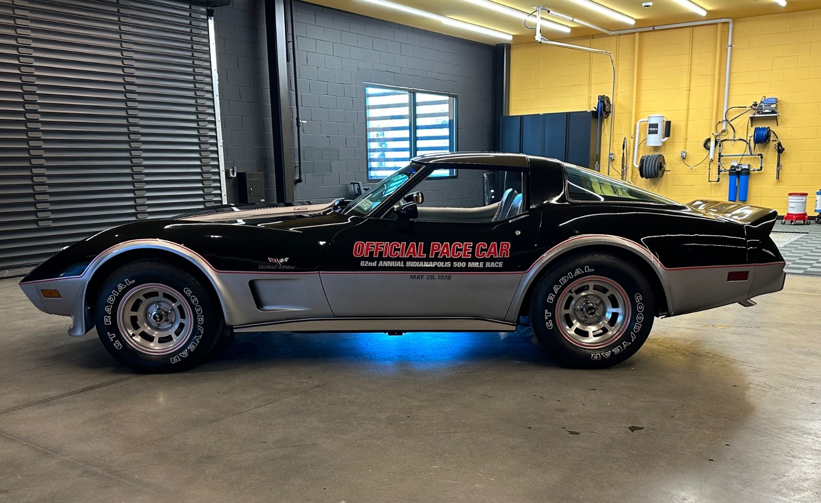 Chevrolet-Corvette-1978-Coupe-5