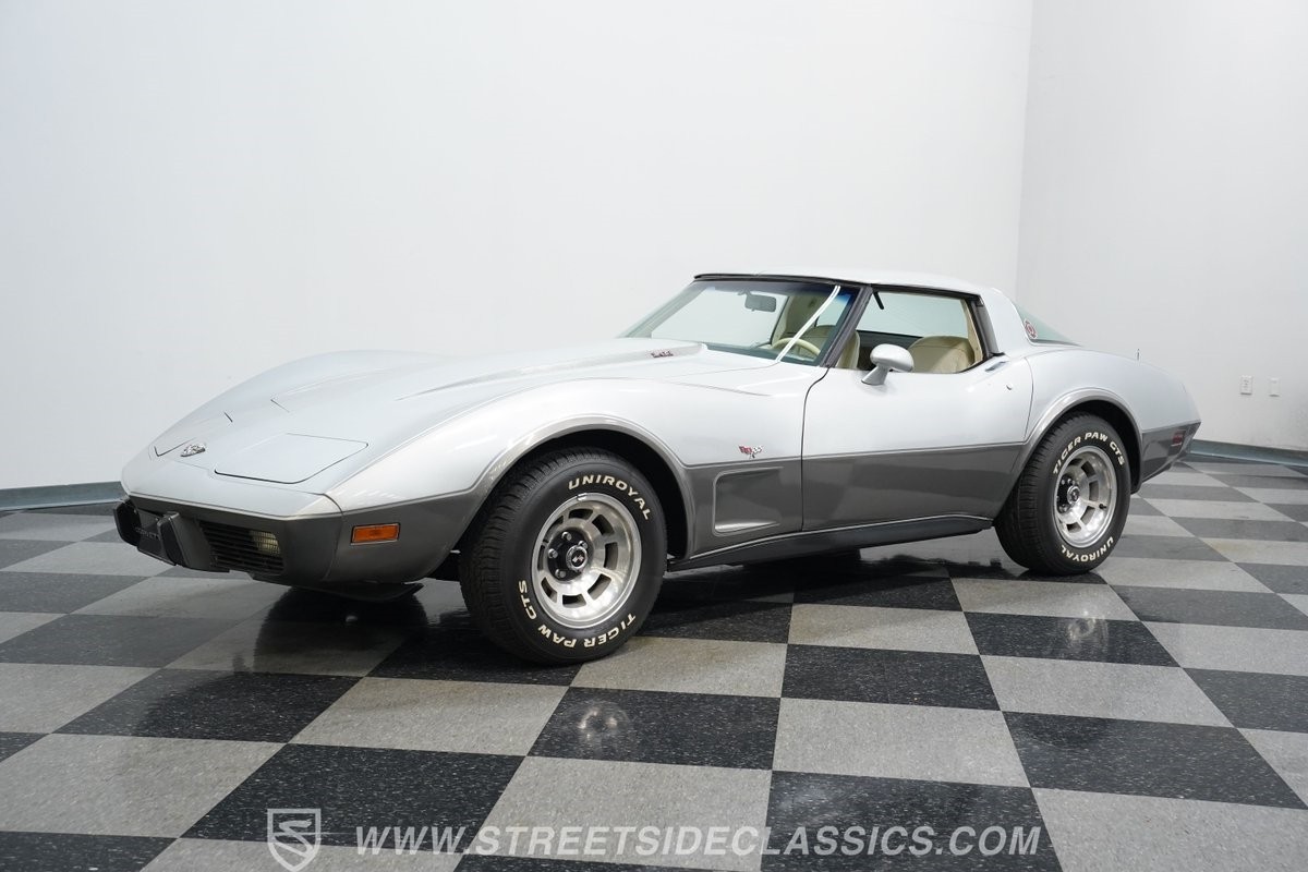 Chevrolet-Corvette-1978-Coupe-5