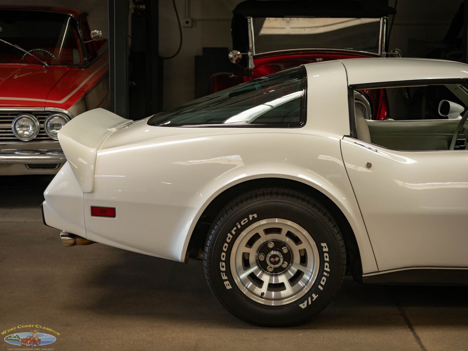 Chevrolet-Corvette-1979-2-Door-Coupe-1