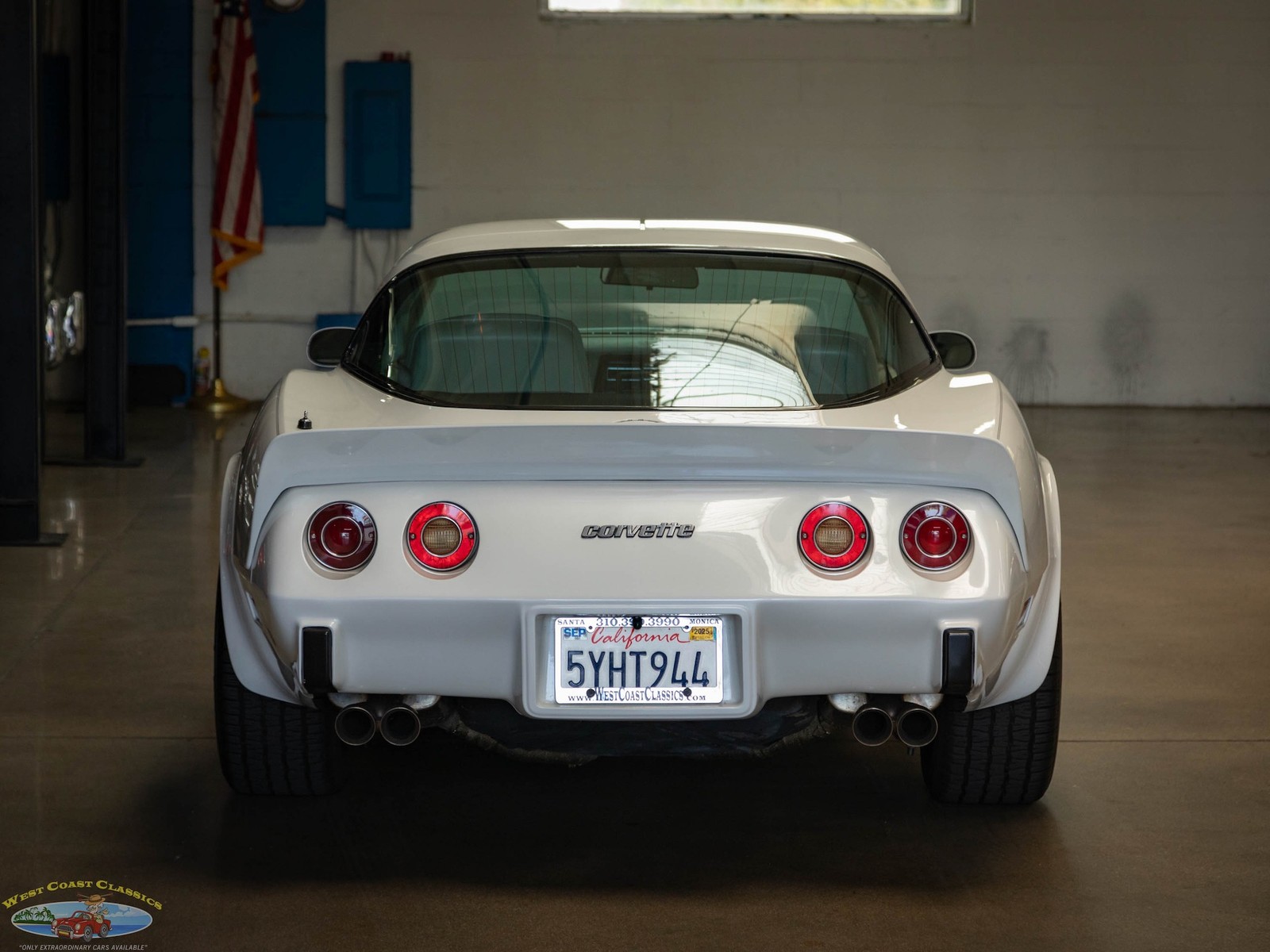 Chevrolet-Corvette-1979-2-Door-Coupe-17