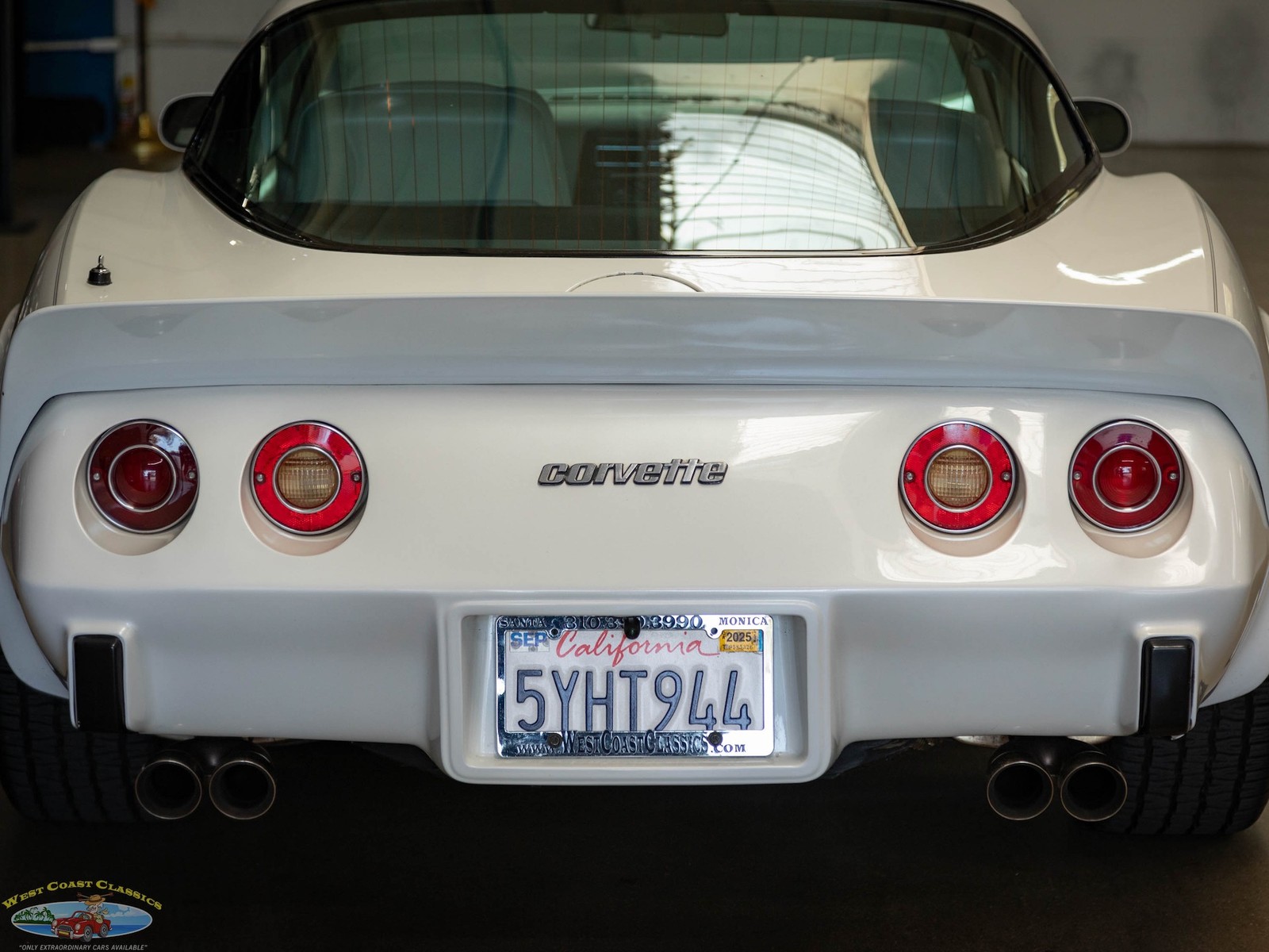 Chevrolet-Corvette-1979-2-Door-Coupe-19