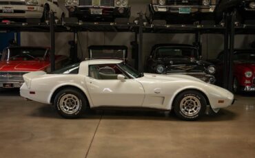 Chevrolet-Corvette-1979-2-Door-Coupe-2