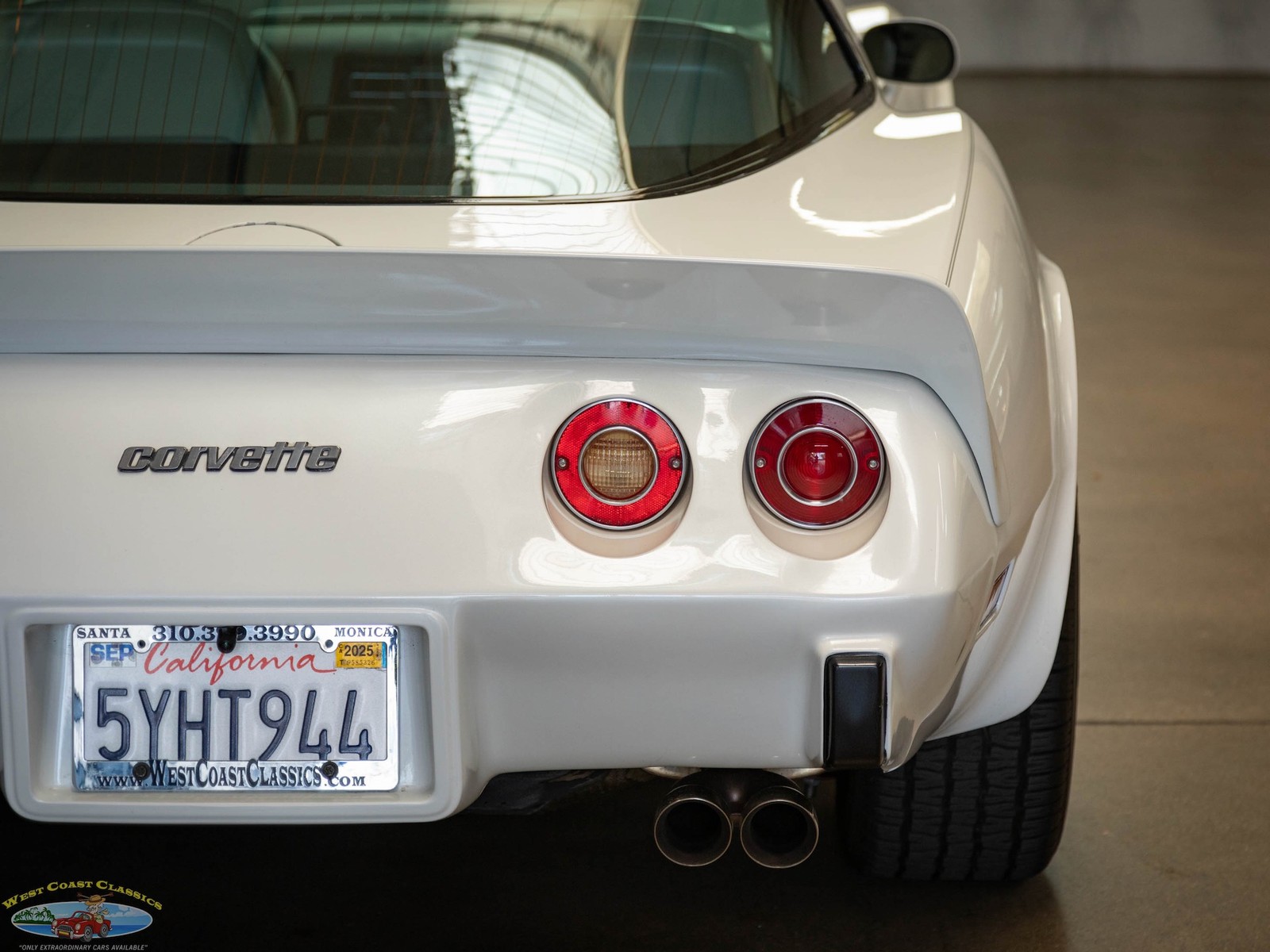 Chevrolet-Corvette-1979-2-Door-Coupe-20