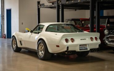 Chevrolet-Corvette-1979-2-Door-Coupe-21