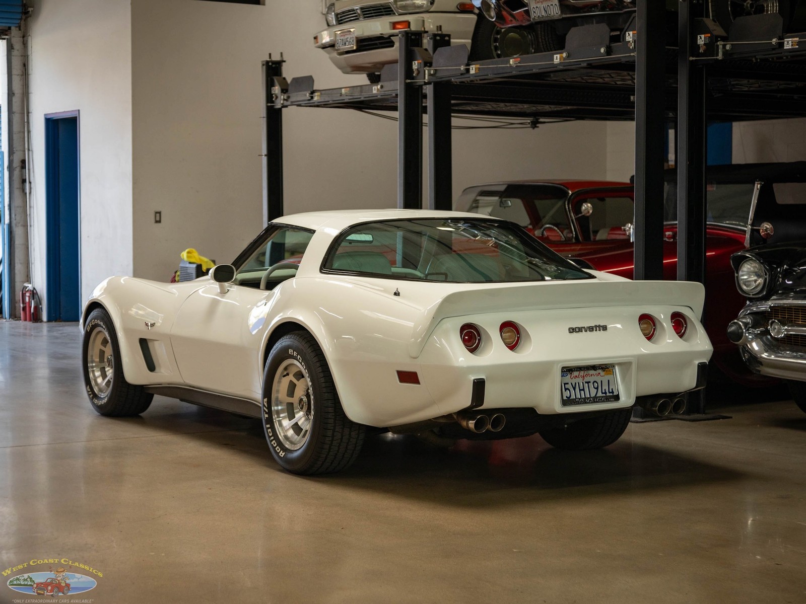 Chevrolet-Corvette-1979-2-Door-Coupe-21