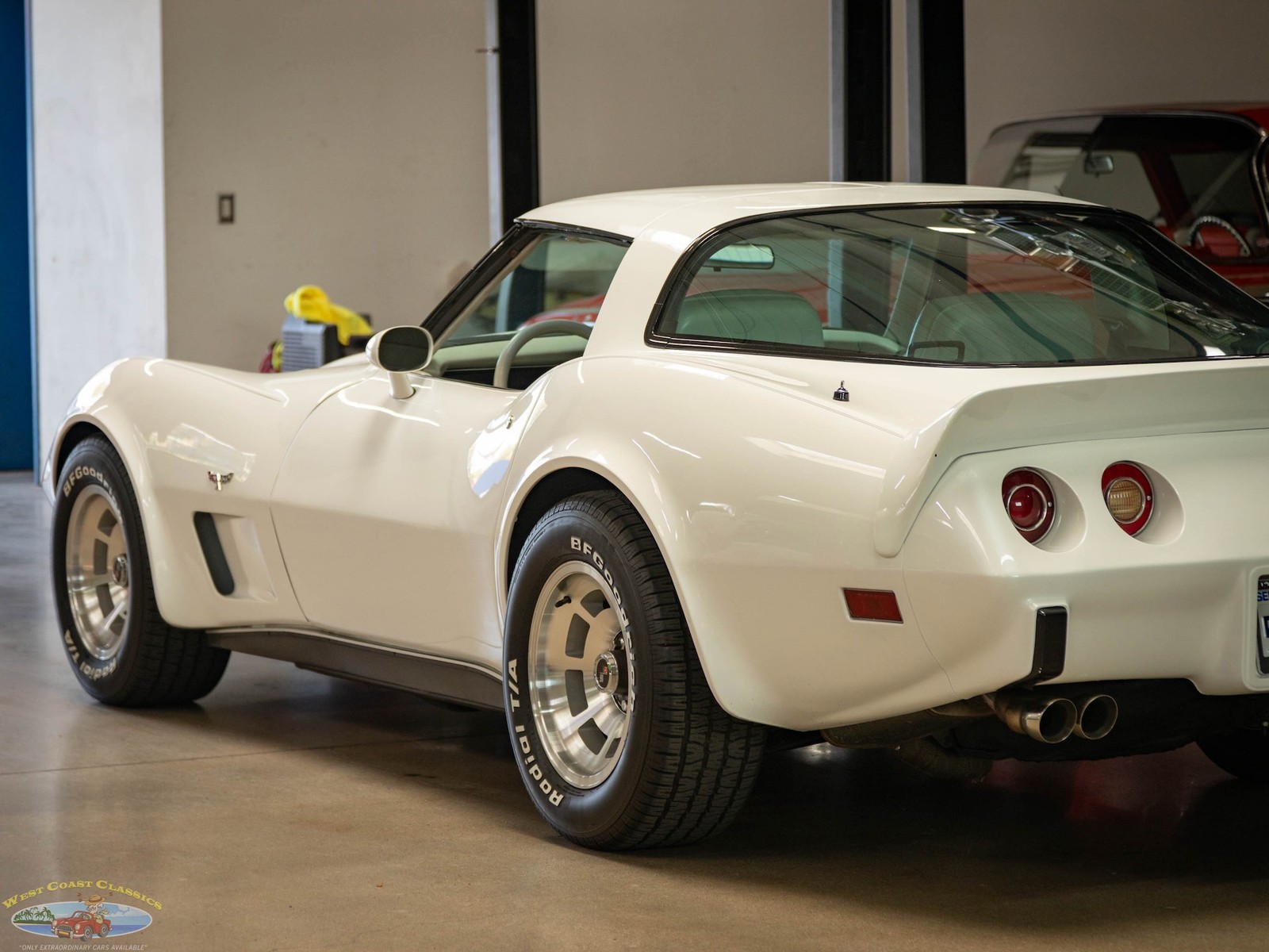 Chevrolet-Corvette-1979-2-Door-Coupe-22