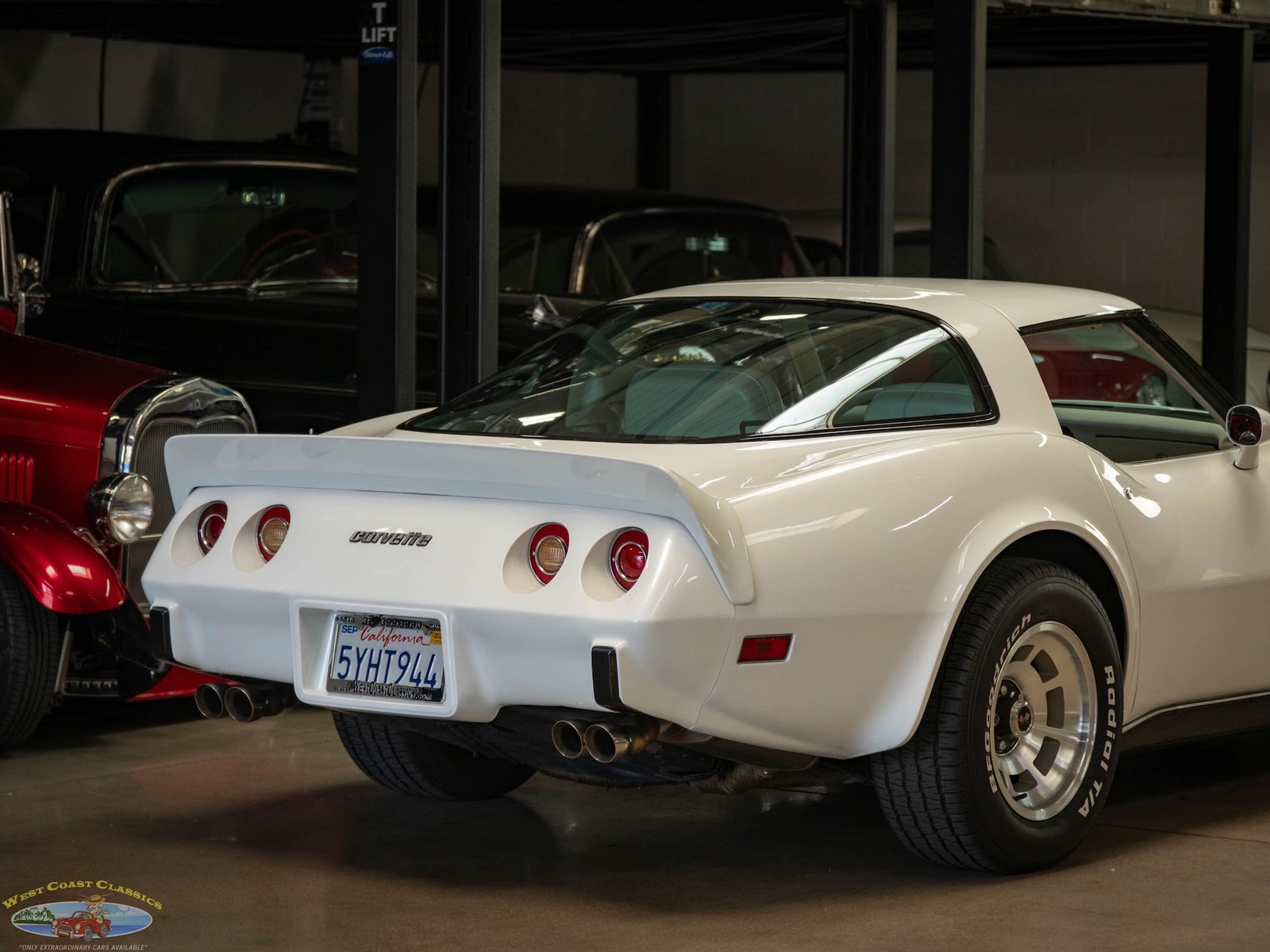 Chevrolet-Corvette-1979-2-Door-Coupe-25