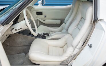 Chevrolet-Corvette-1979-2-Door-Coupe-30