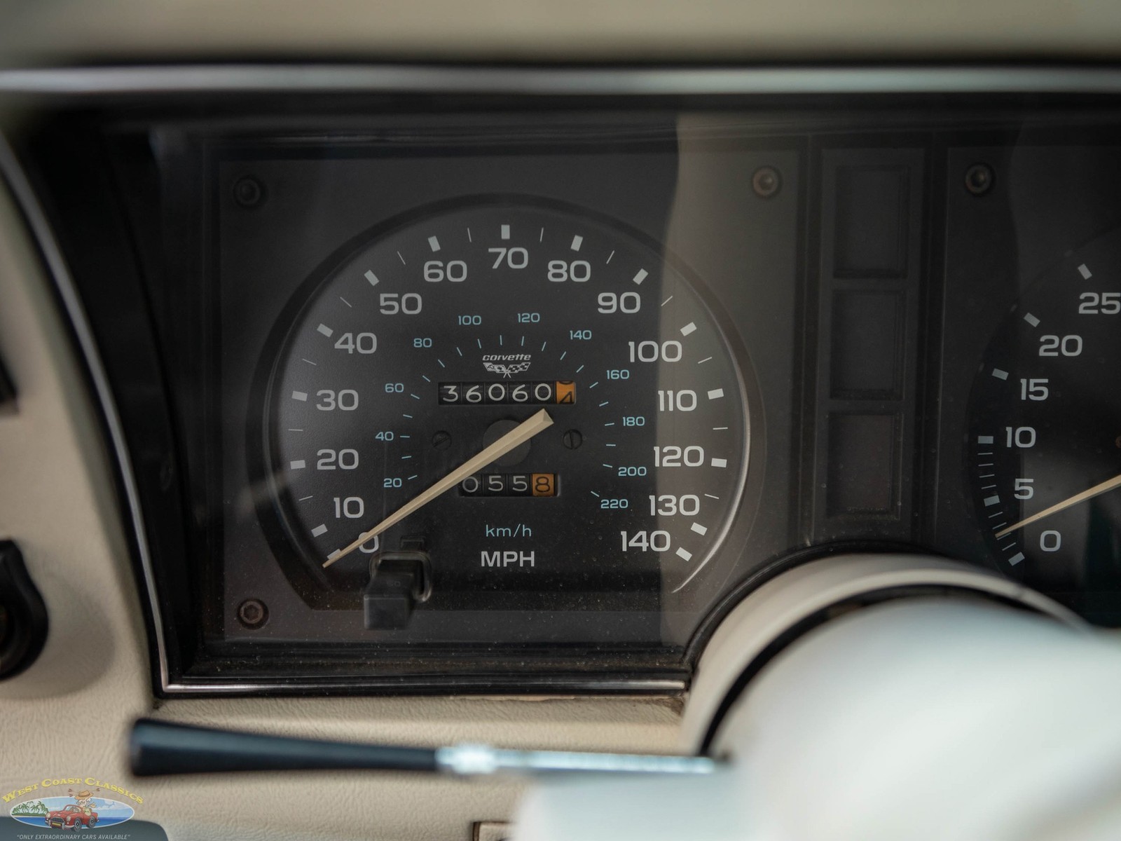 Chevrolet-Corvette-1979-2-Door-Coupe-36