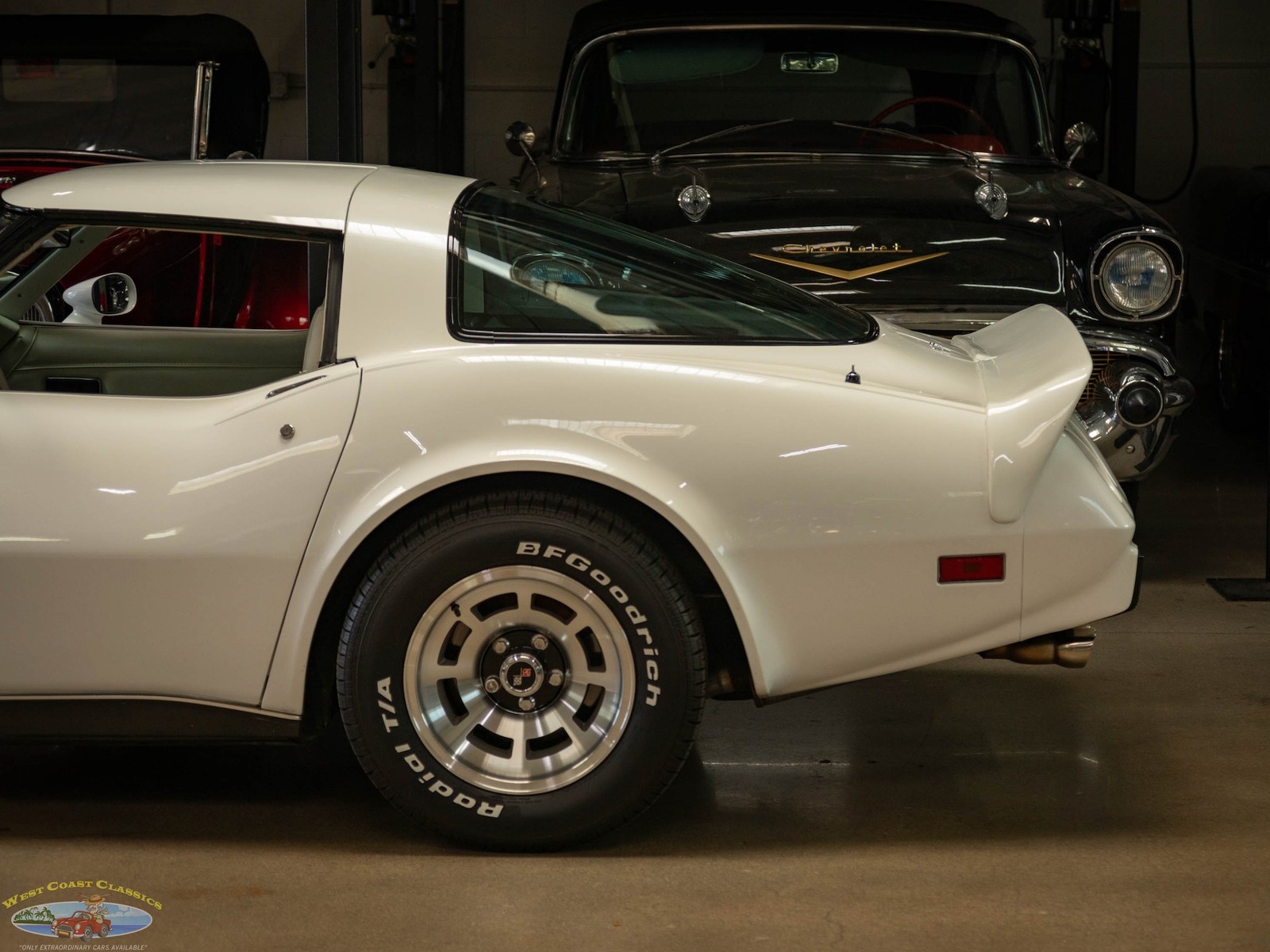 Chevrolet-Corvette-1979-2-Door-Coupe-7