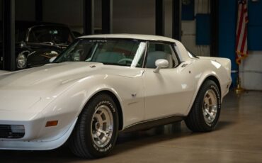 Chevrolet-Corvette-1979-2-Door-Coupe-9