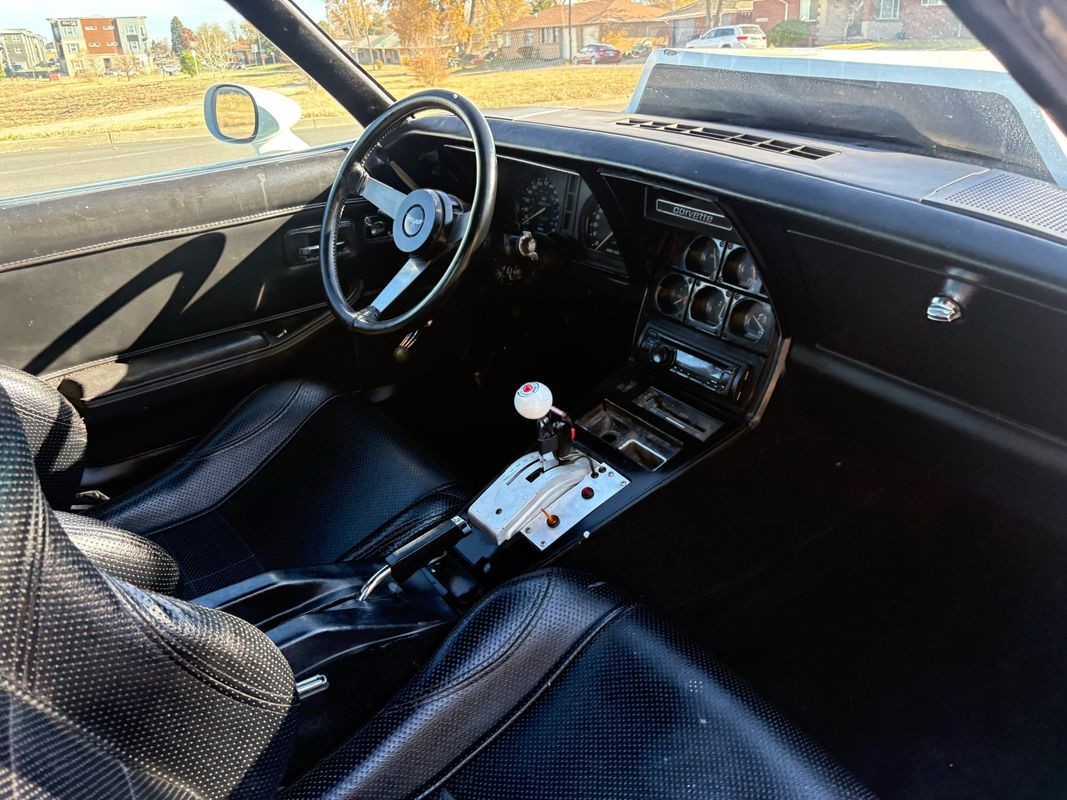 Chevrolet-Corvette-1979-8
