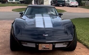 Chevrolet-Corvette-1979-Coupe-13