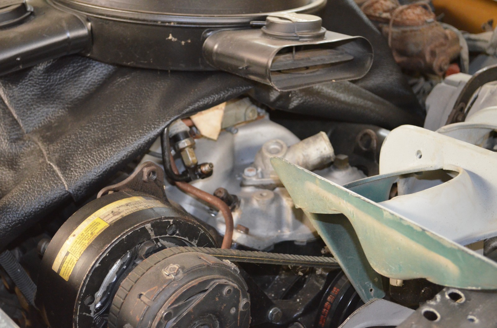 Chevrolet-Corvette-1979-Coupe-2