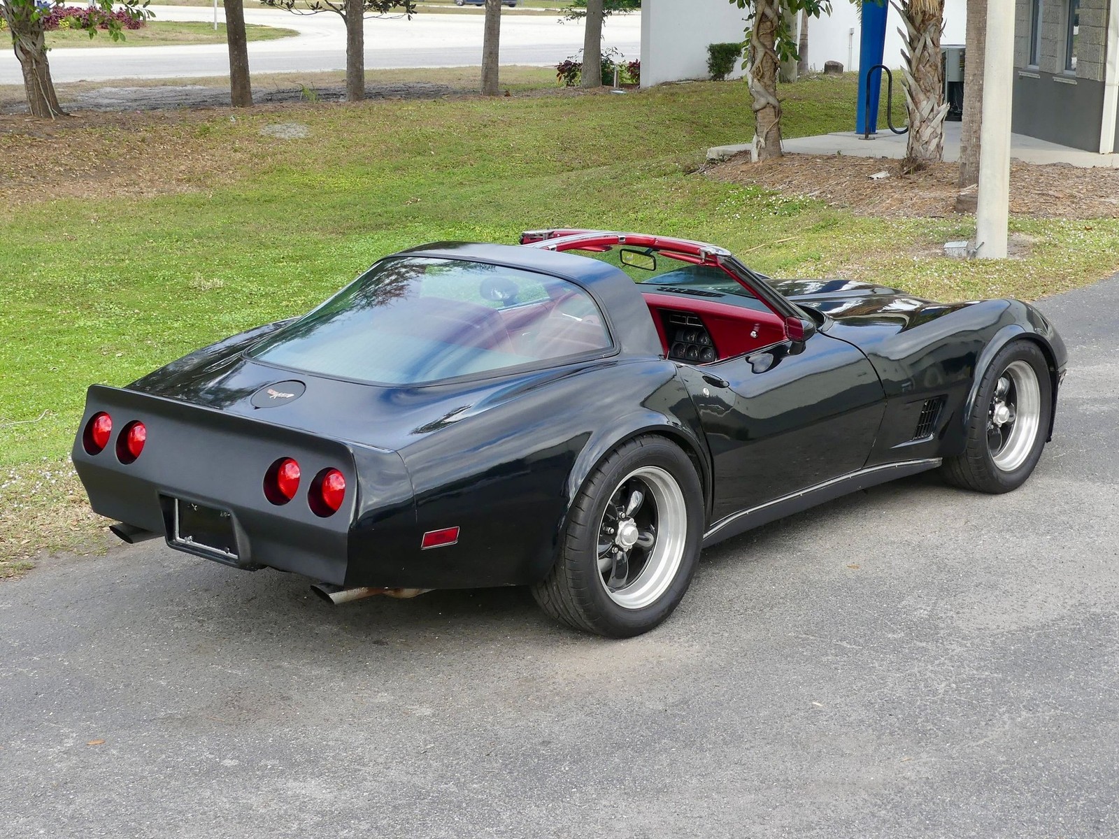 Chevrolet-Corvette-1979-Coupe-23