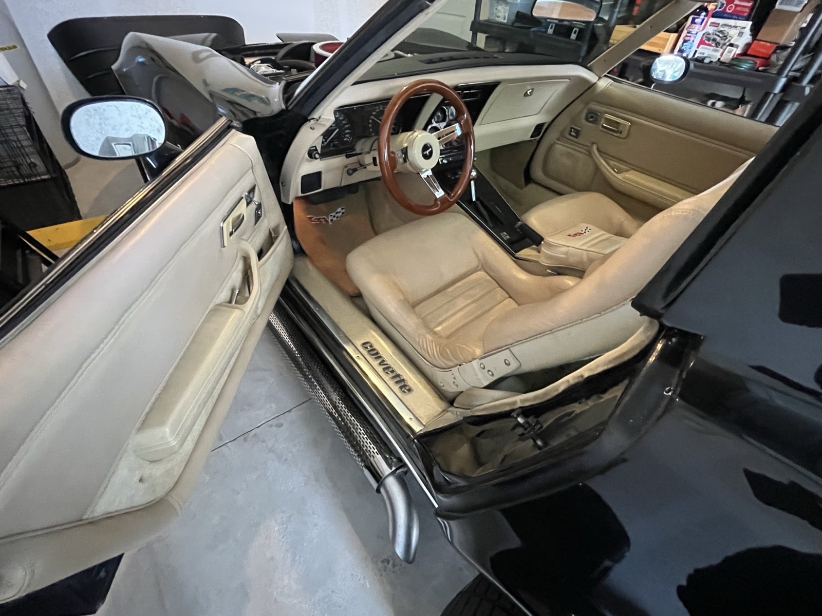 Chevrolet-Corvette-1979-Coupe-33