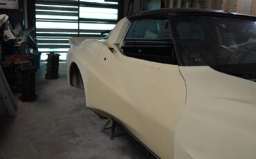 Chevrolet-Corvette-1979-Coupe-8