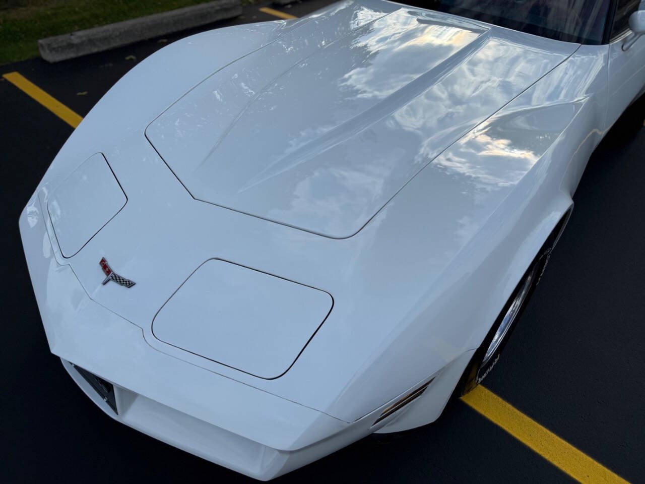 Chevrolet-Corvette-1980-Coupe-15