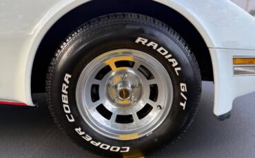 Chevrolet-Corvette-1980-Coupe-29