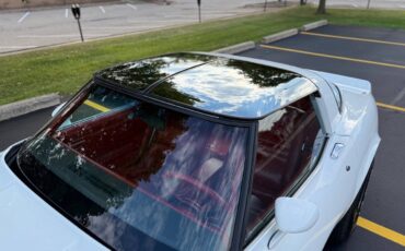 Chevrolet-Corvette-1980-Coupe-33