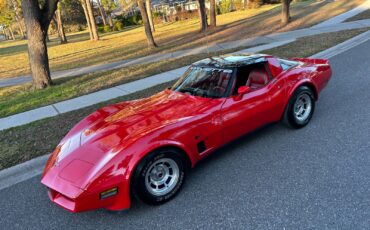 Chevrolet-Corvette-1981-Coupe-1