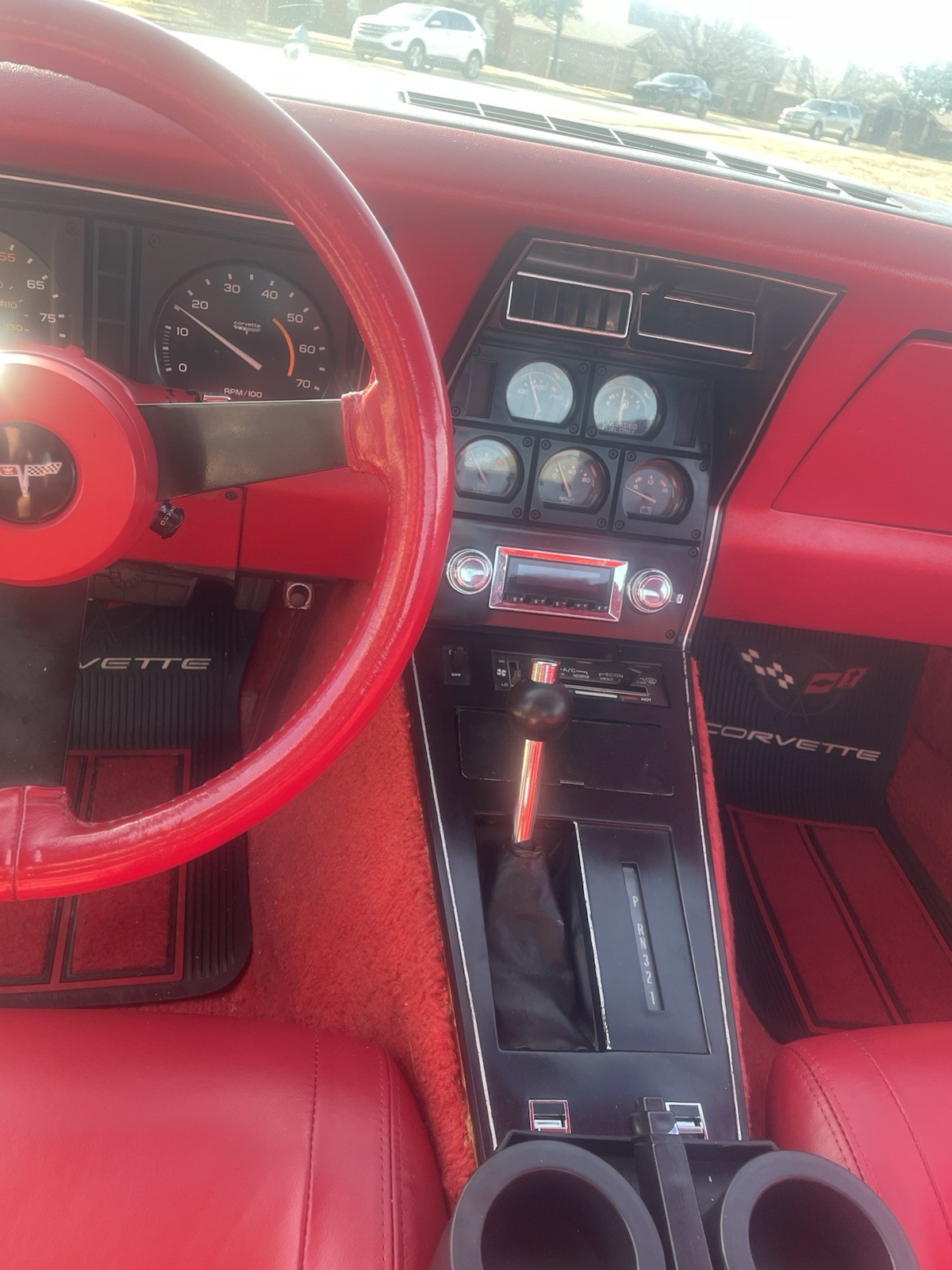 Chevrolet-Corvette-1981-Coupe-10