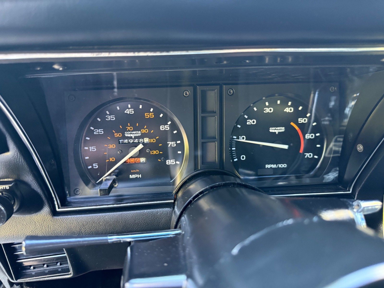 Chevrolet-Corvette-1981-Coupe-16