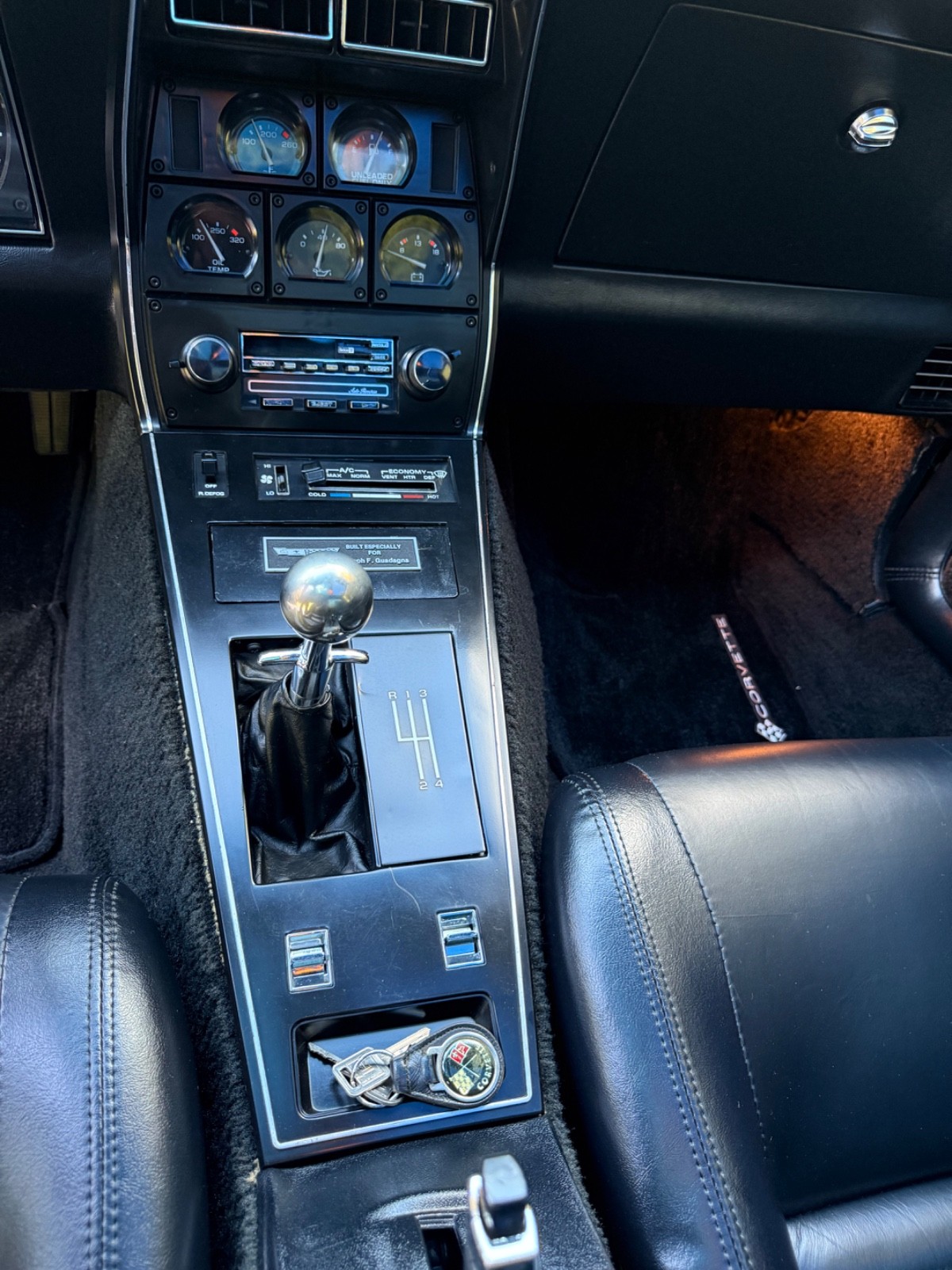 Chevrolet-Corvette-1981-Coupe-17