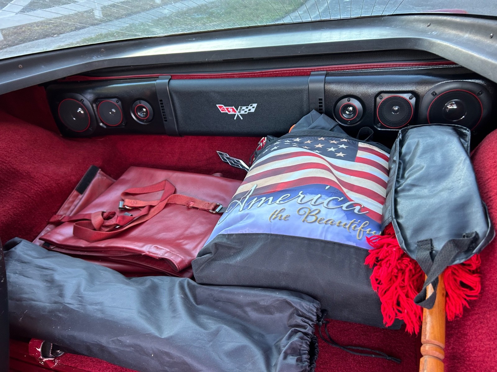 Chevrolet-Corvette-1981-Coupe-17