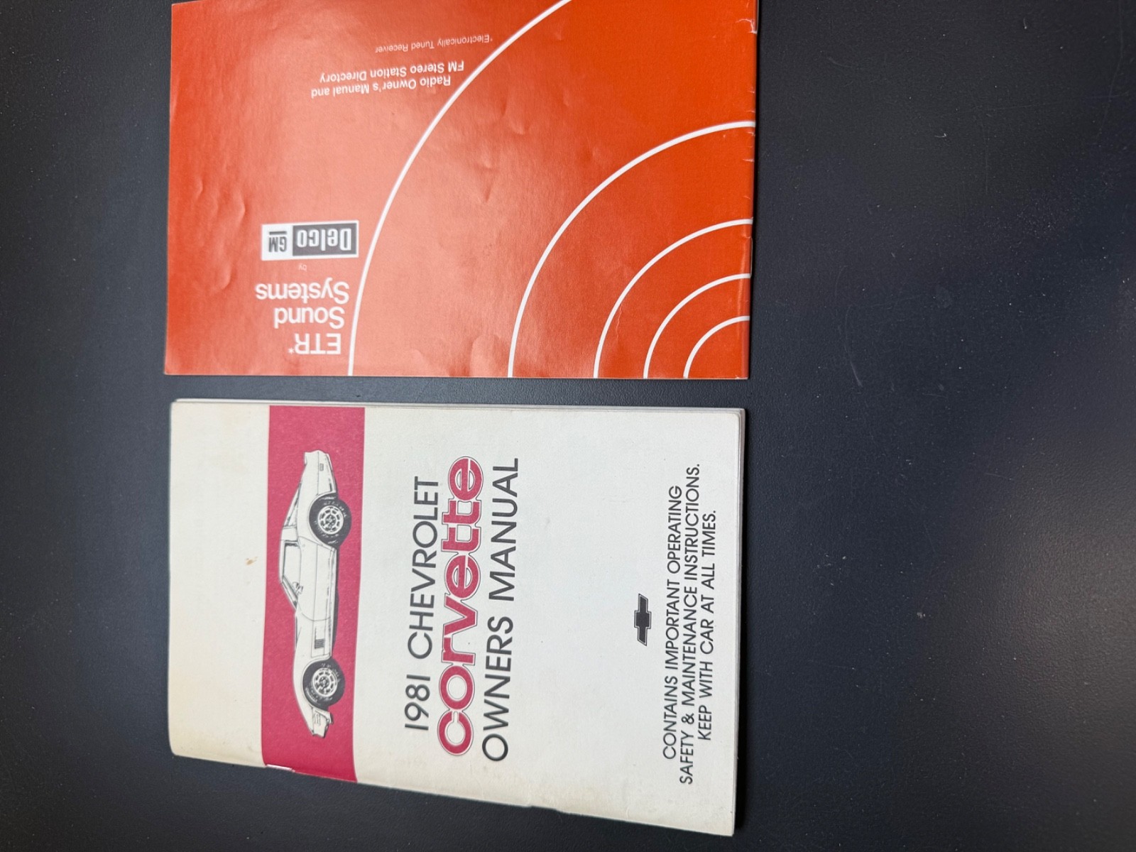 Chevrolet-Corvette-1981-Coupe-34