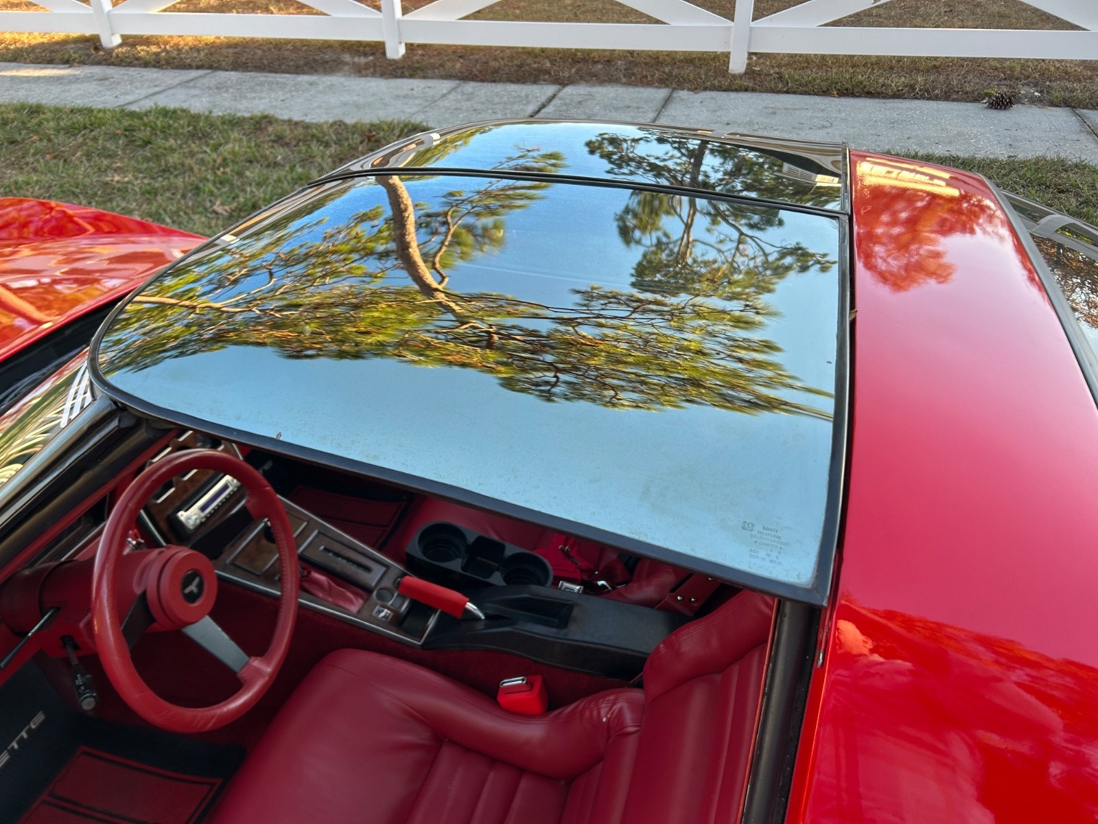 Chevrolet-Corvette-1981-Coupe-35