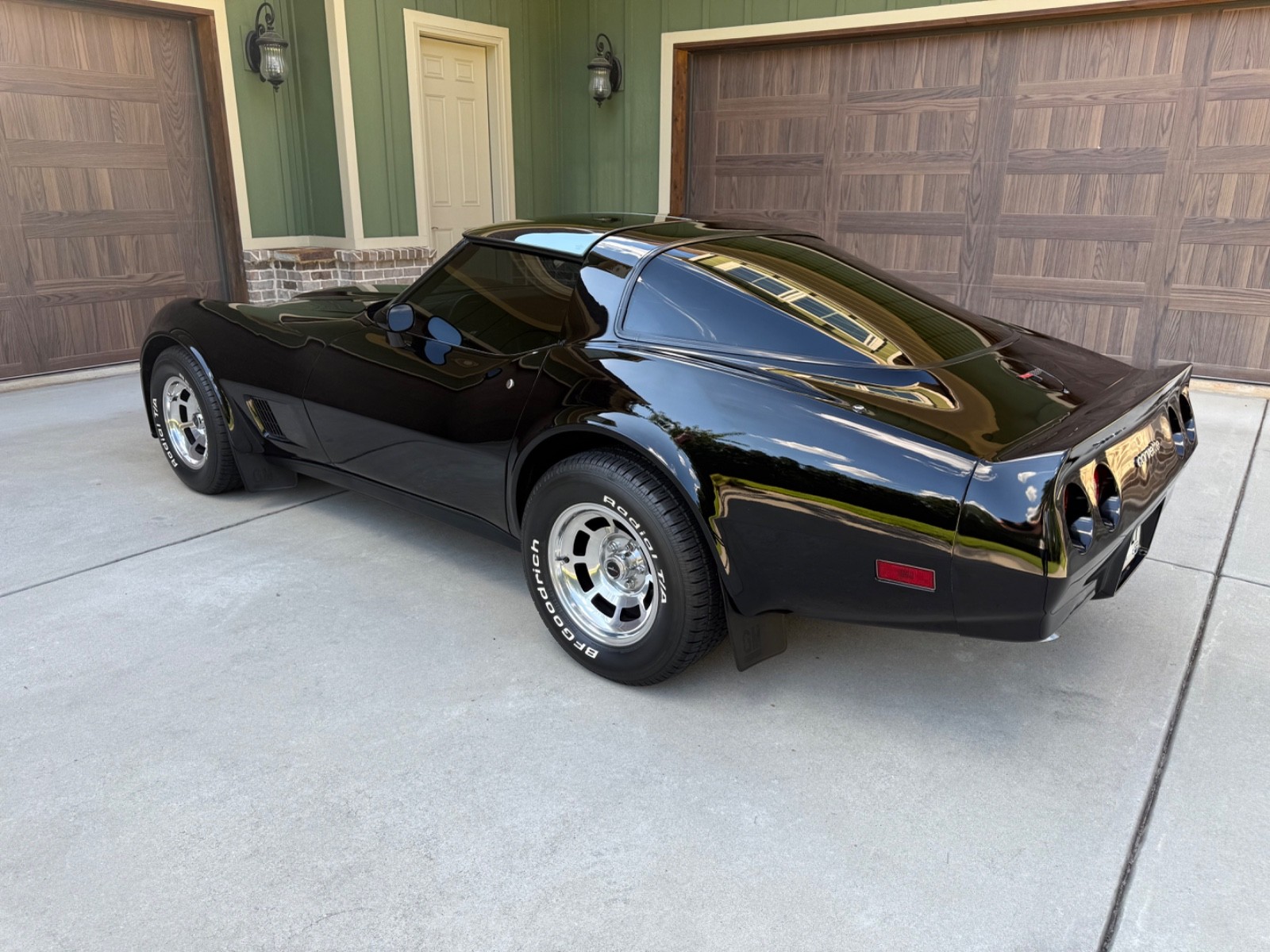 Chevrolet-Corvette-1981-Coupe-6
