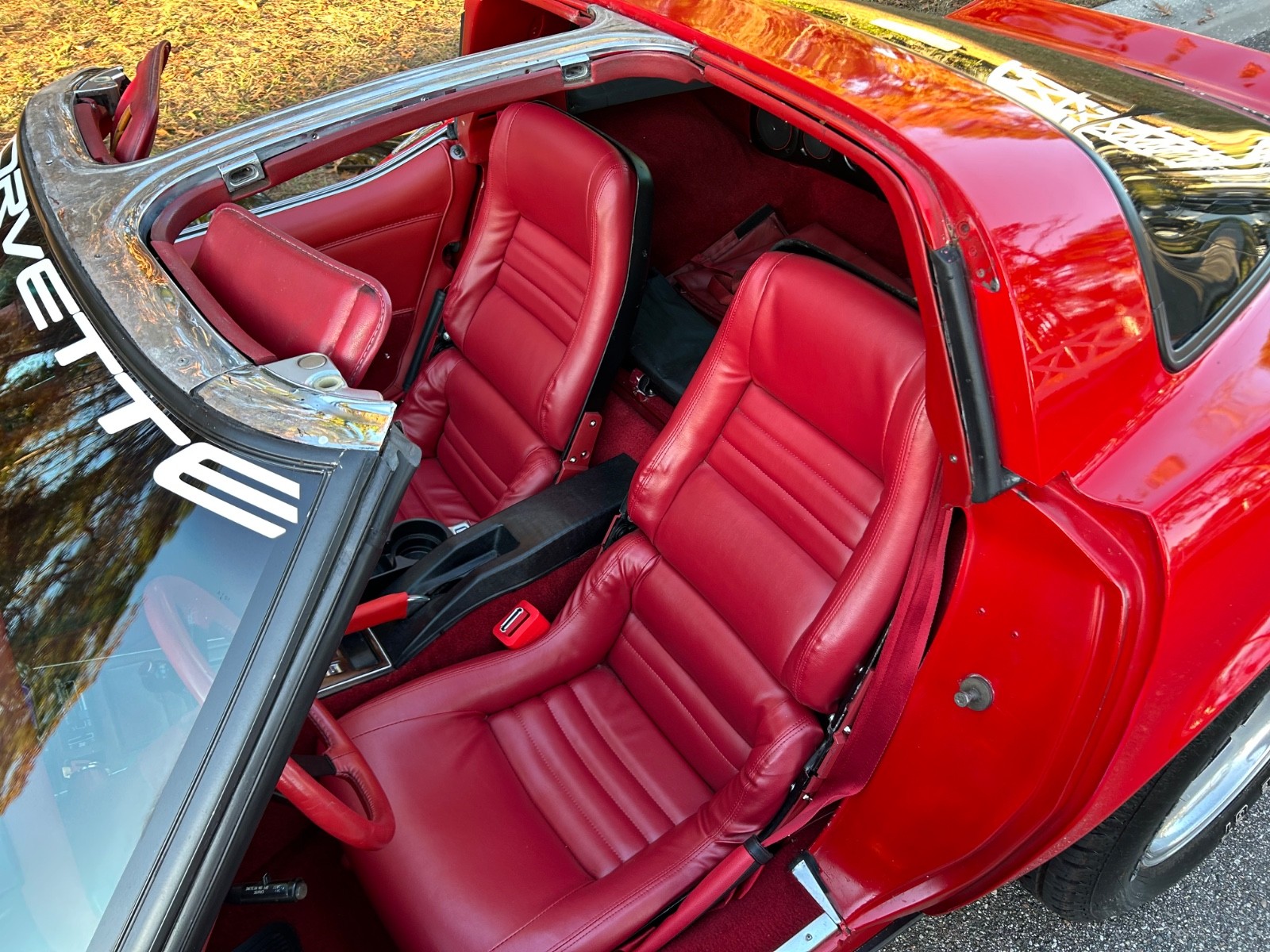 Chevrolet-Corvette-1981-Coupe-9