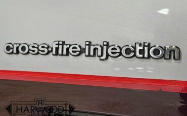 Chevrolet-Corvette-1982-Coupe-17