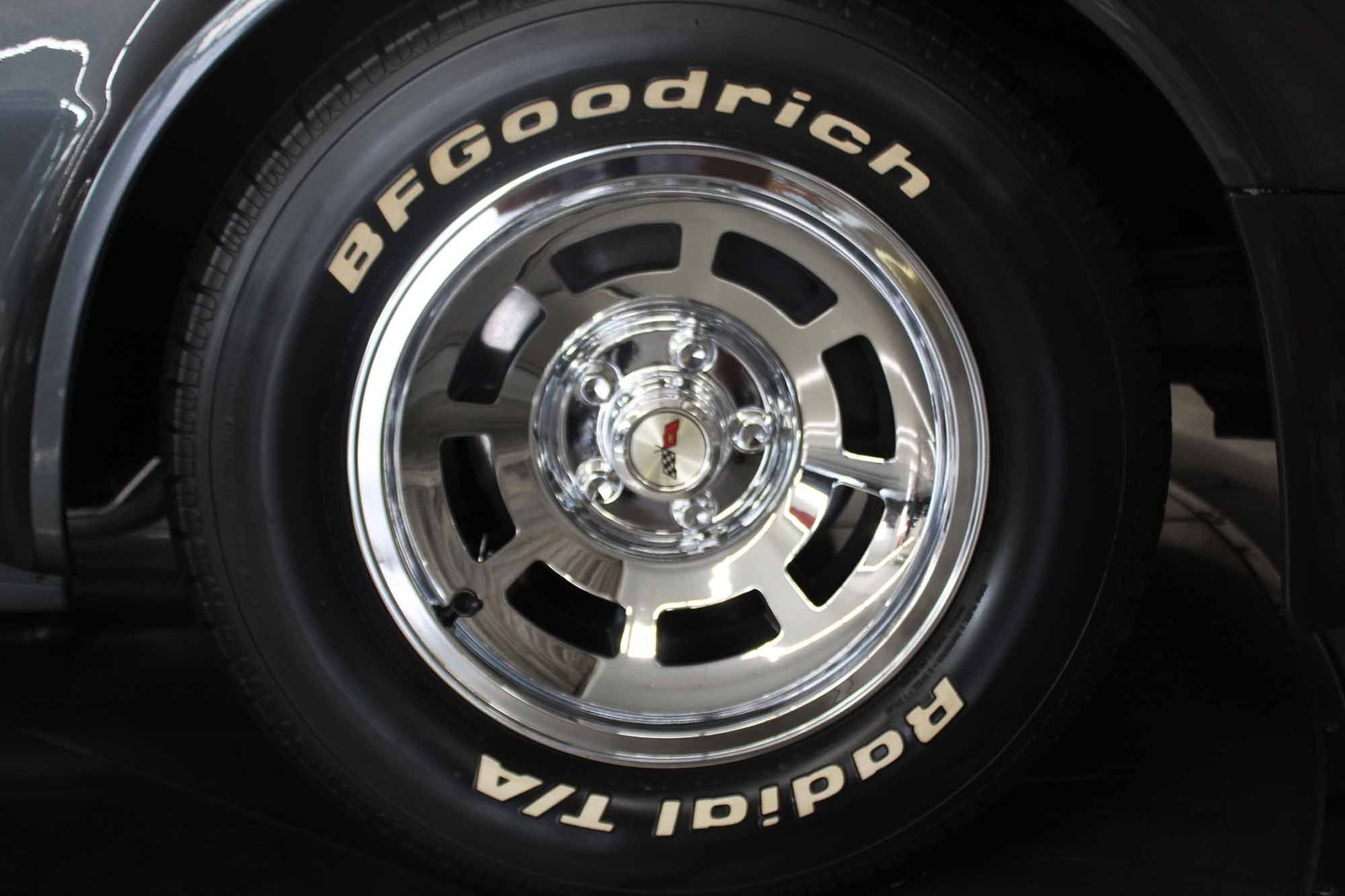 Chevrolet-Corvette-1982-Coupe-18