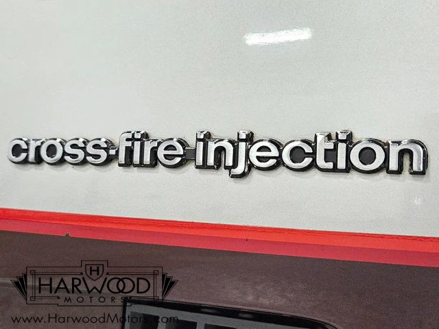 Chevrolet-Corvette-1982-Coupe-18