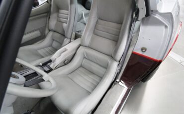 Chevrolet-Corvette-1982-Coupe-22