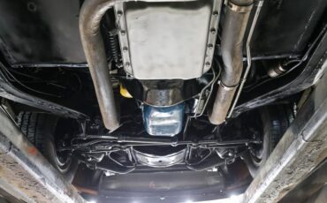 Chevrolet-Corvette-1982-Coupe-24