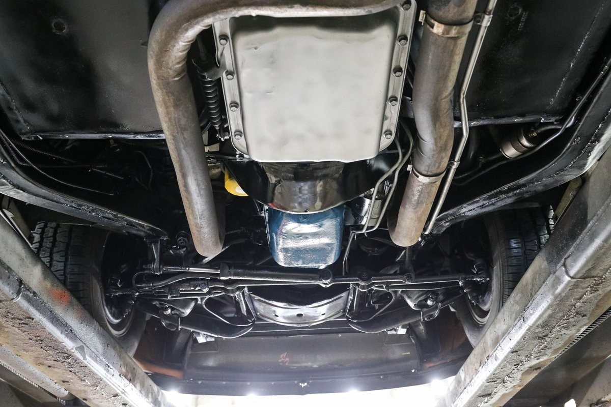 Chevrolet-Corvette-1982-Coupe-24