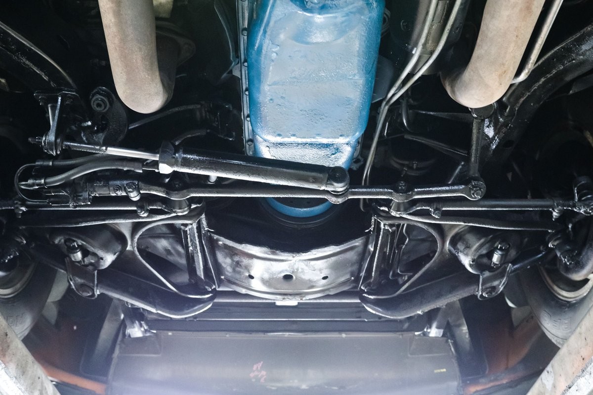 Chevrolet-Corvette-1982-Coupe-25