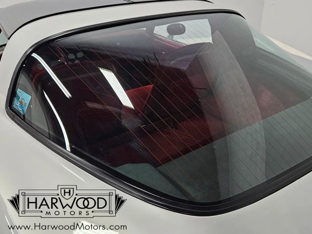 Chevrolet-Corvette-1982-Coupe-28